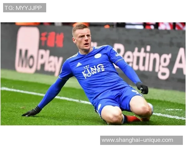 大足球巫师的传奇之路：从草根到世界舞台的辉煌历程与心路历程